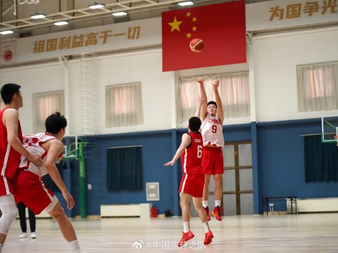  對抗訓練繼續(xù)！中國男籃最新訓練圖集新鮮出爐