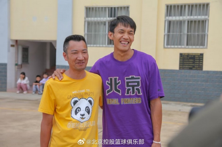  那一封信的故事還在延續(xù) 矣進(jìn)宏母校的師生們來到北京了！