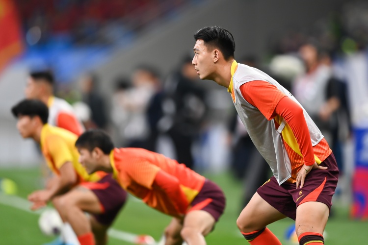  足球報(bào)：張玉寧、蔣圣龍均有不同程度傷病，伊萬(wàn)未讓在熱身賽出場(chǎng)