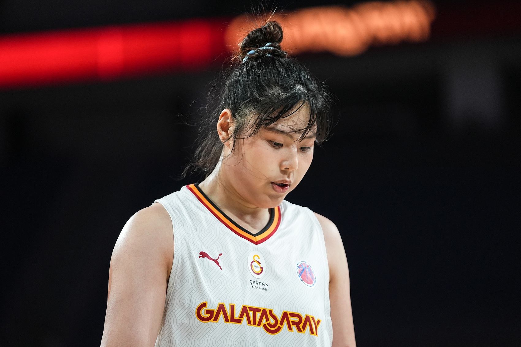  繼續(xù)沖！李月汝本賽季常規(guī)賽場均15分7.6板1.5助 兩分命中率56.9%